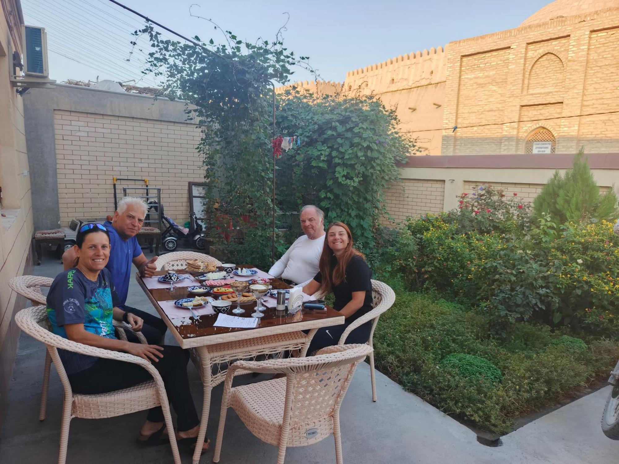 Shodlik Guest House Khiva Exterior photo
